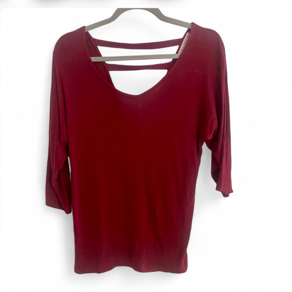 RED HAUTE RED 3/4 SLEEVE SCOOP NECK CUT OUT STRAP BACK DETAIL TUNIC SIZE SMALL